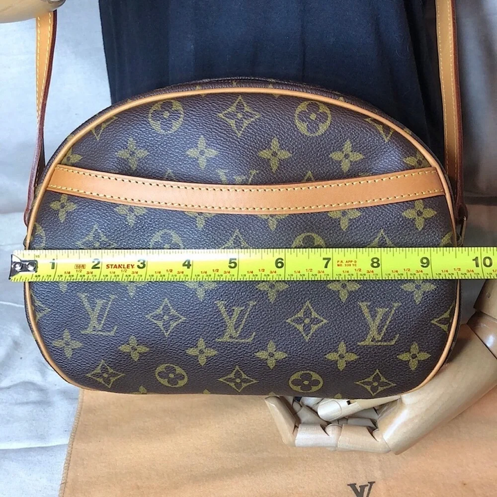 M LOUIS VUITTON Monogram BLOIS Shoulder Bag COMES WITH: LV Dust Bag, COA